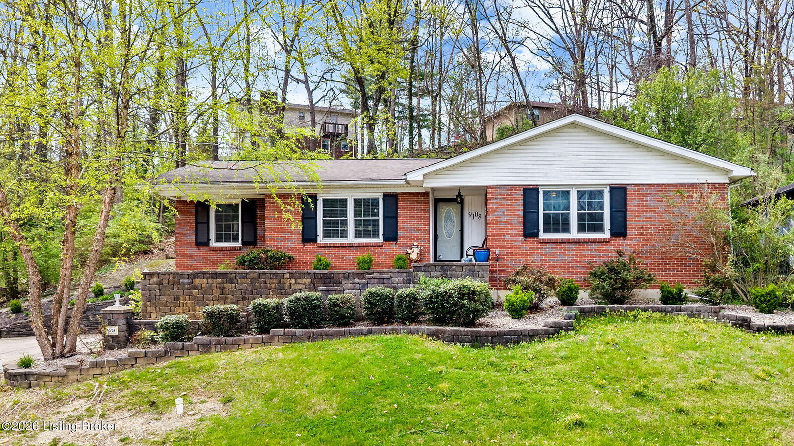 Property Photo:  9108 Royal Oak Dr  KY 40272 