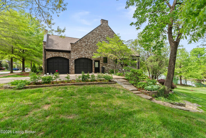 Property Photo:  213 Buckland Trace  KY 40245 