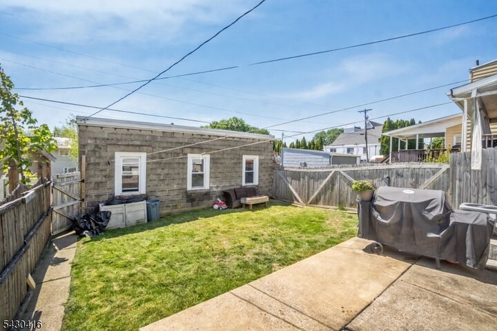 Property Photo:  62 Lewis St  NJ 08865 