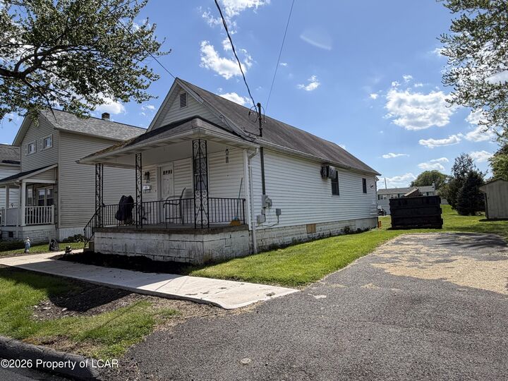 Property Photo:  287 Grant Street  PA 18643 