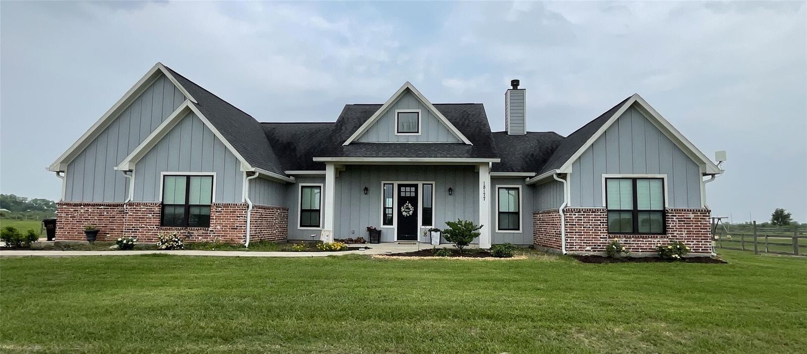 Property Photo: 18177 County Road 204 TX 77435