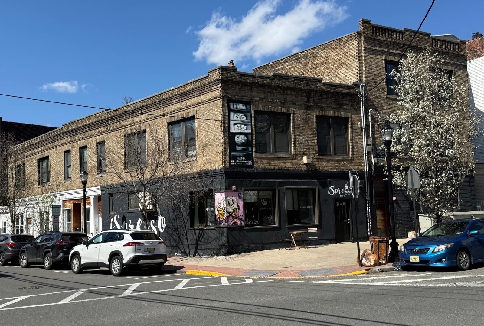 Property Photo:  4701 Park Ave 2B  NJ 07087 