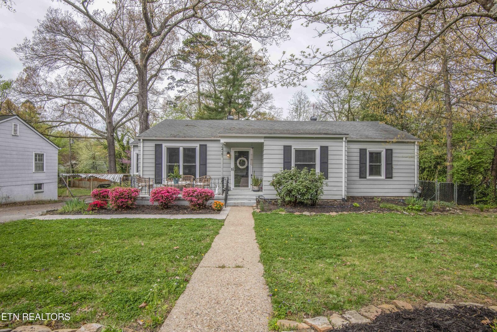 Property Photo:  2421 N Park Blvd  TN 37917 