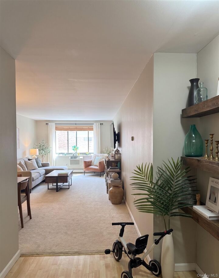 Property Photo:  100 E Hartsdale Avenue E 5fe  NY 10530 