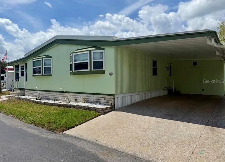Property Photo:  5112 Coquina Circle  FL 34653 