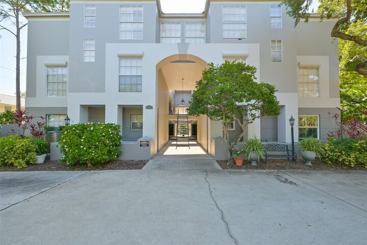 Property Photo:  606 S Glen Avenue 10  FL 33609 