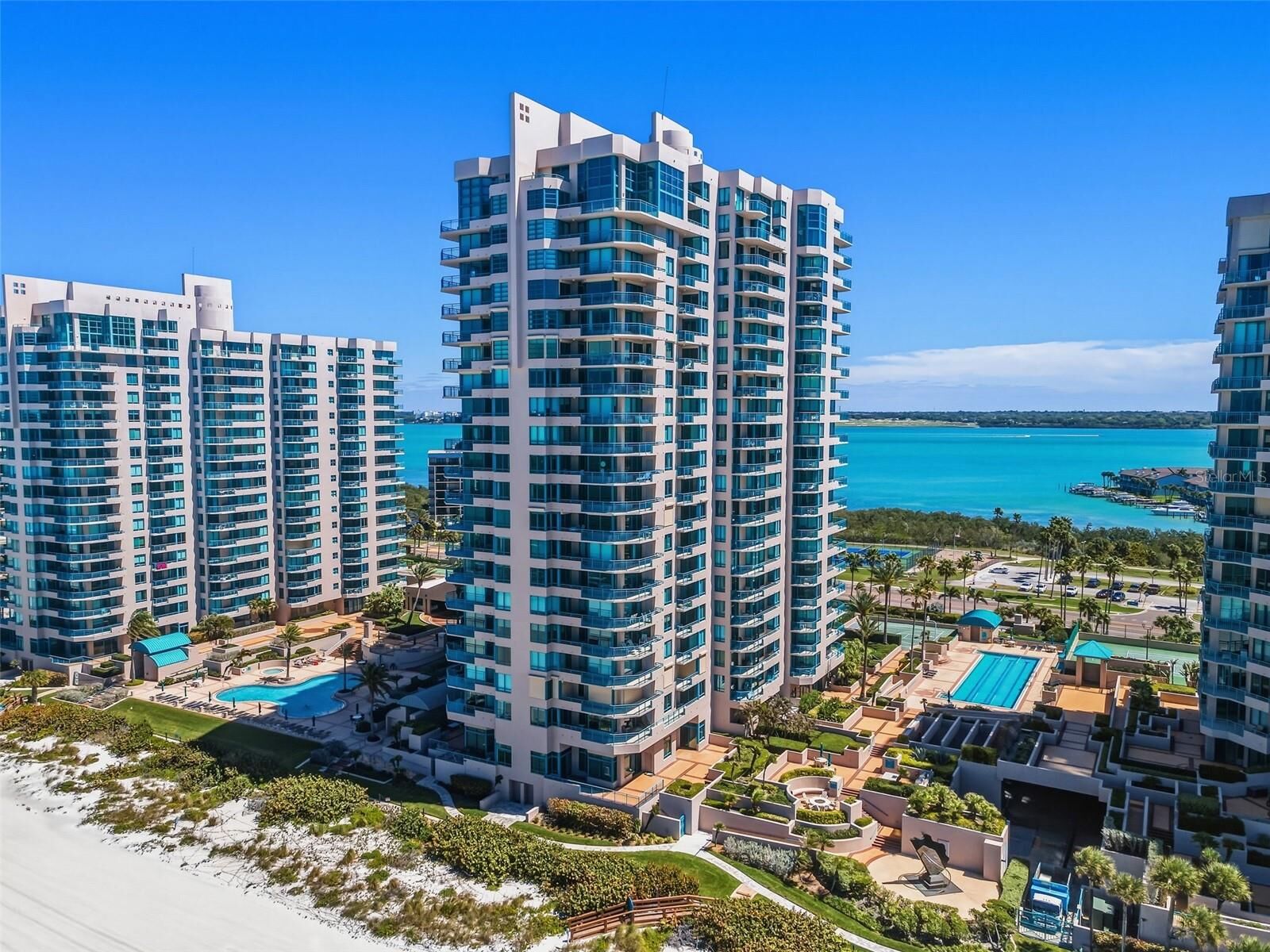 Property Photo:  1540 Gulf Boulevard 902  FL 33767 