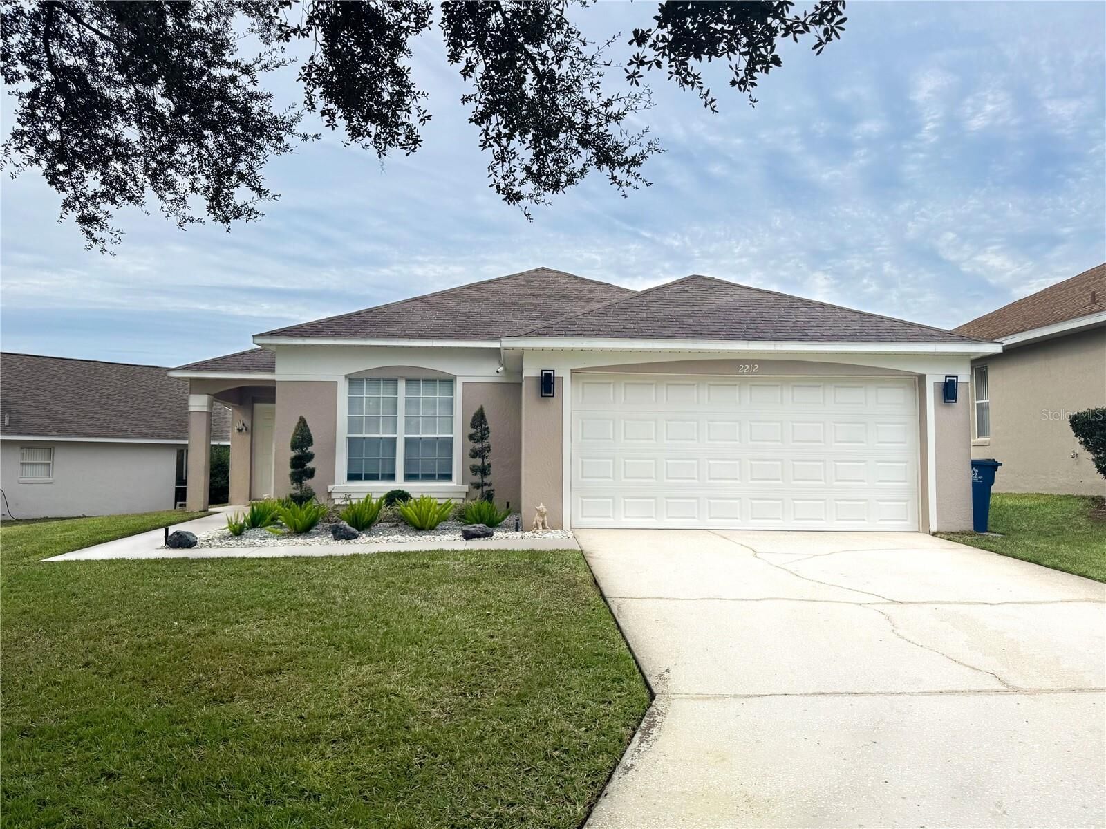 Property Photo: 2212 Mallory Circle FL 33844