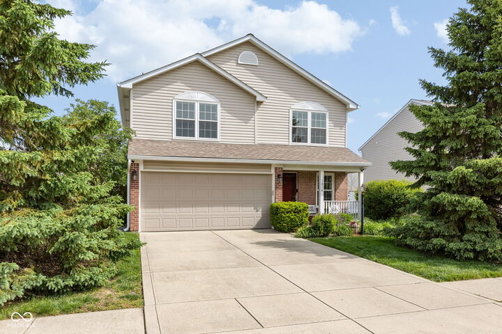 Property Photo:  1824 Creekside Drive  IN 46112 