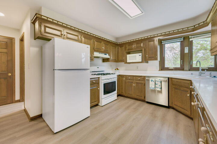 Property Photo:  W52n618 Highland Dr  WI 53012 