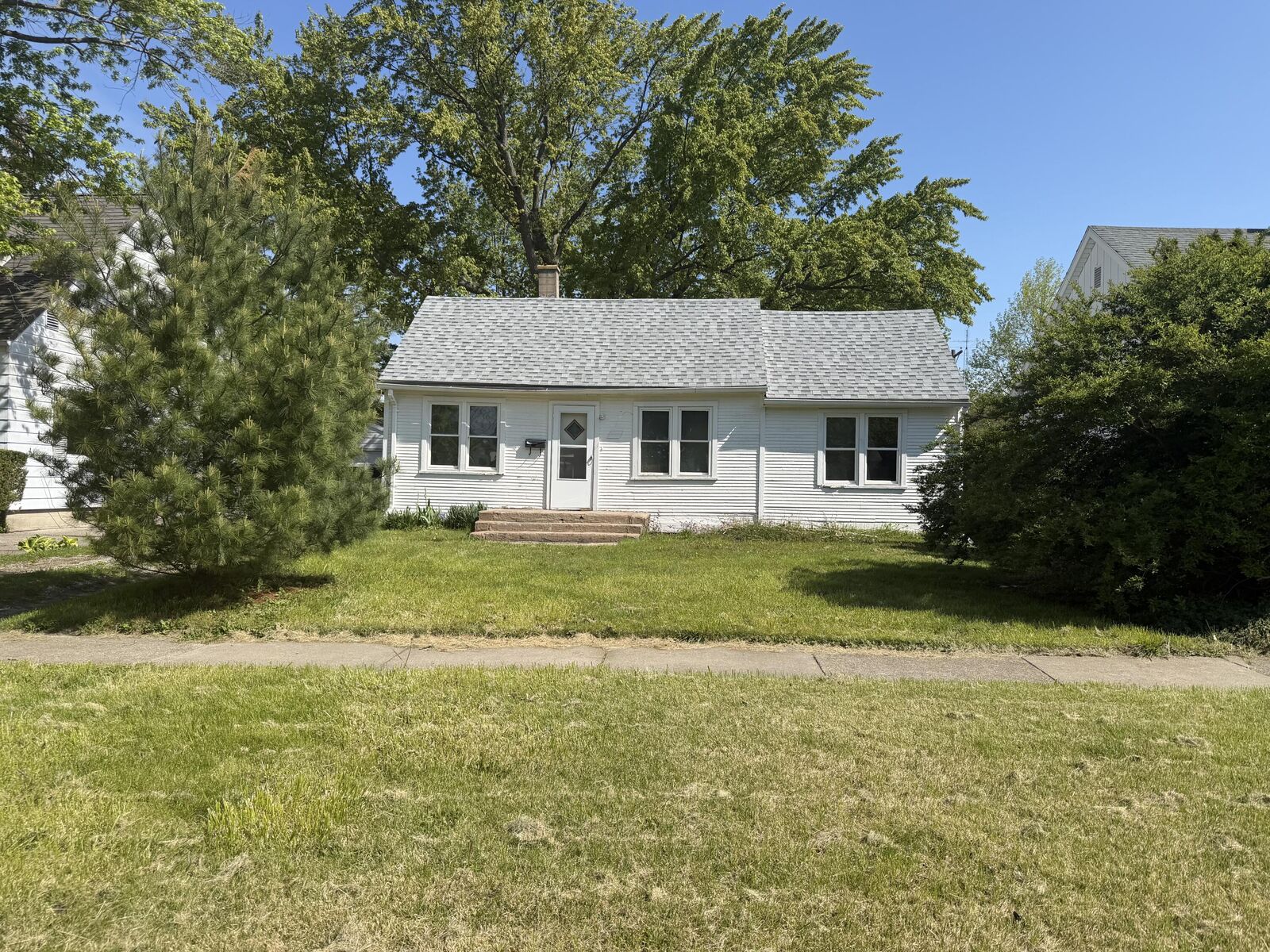 Property Photo:  705 Columbia Avenue  MI 49085 
