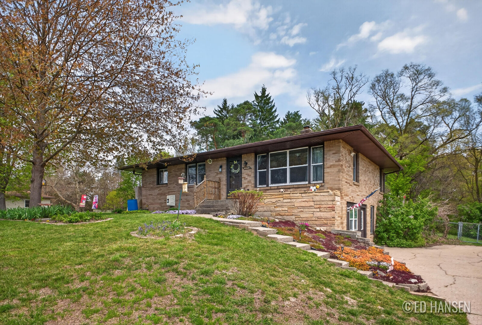 Property Photo:  6044 Belmont Avenue NE  MI 49306 