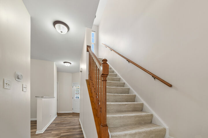 Property Photo:  303 Glen Leven Court 303  IL 60194 