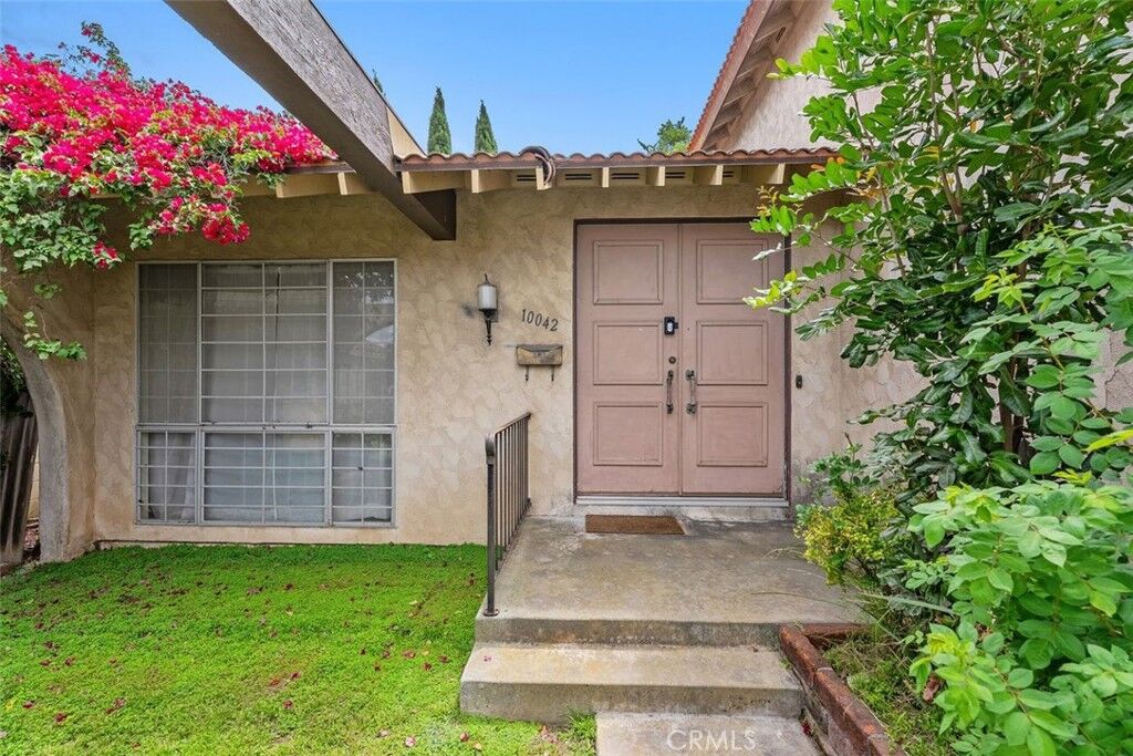 Property Photo:  10042 Sprit Circle  CA 92646 