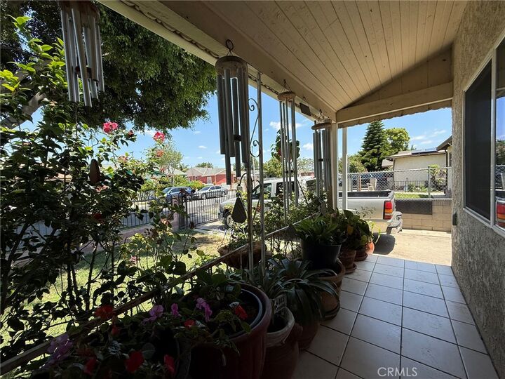 Property Photo: 2714 E Harrison CA 90810