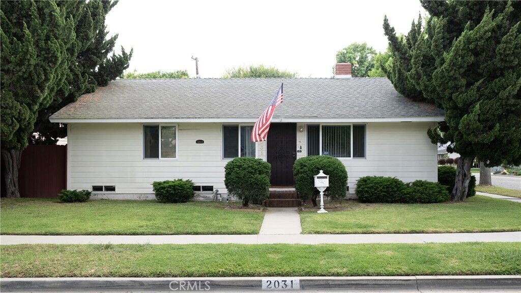 Property Photo:  2031 Josie  CA 90815 