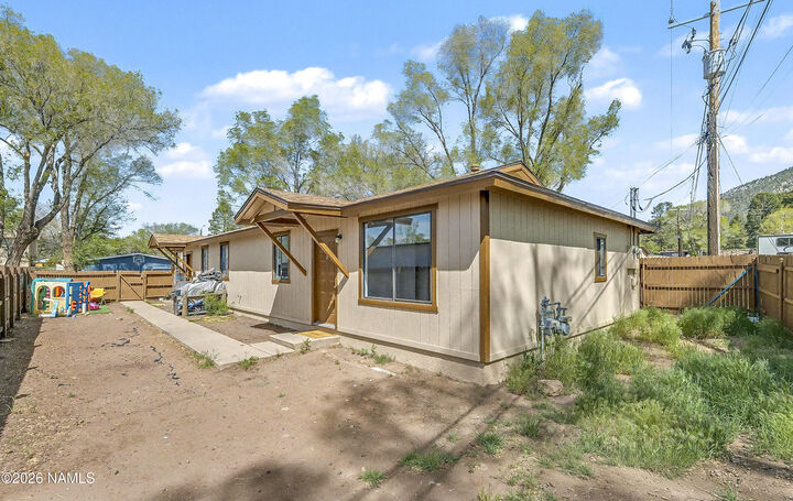 Property Photo:  2924 N Rose Street  AZ 86004 