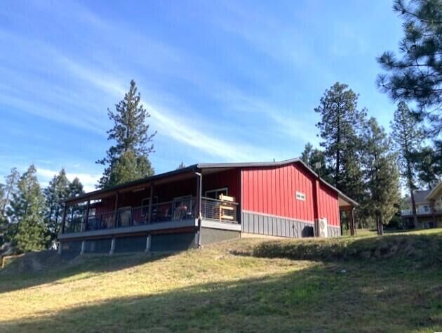 Property Photo:  1420 Sherman View Way  WA 99141 