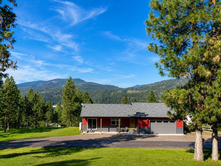 Property Photo: 1420 Sherman View Way WA 99141