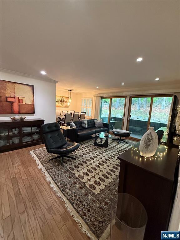 Property Photo:  155 Indian Hollow Court 155  NJ 07430 