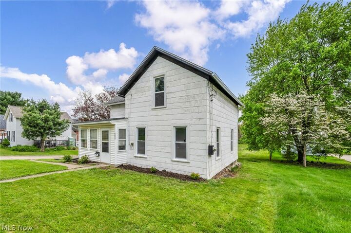 Property Photo:  262 E Walnut Street  OH 44281 