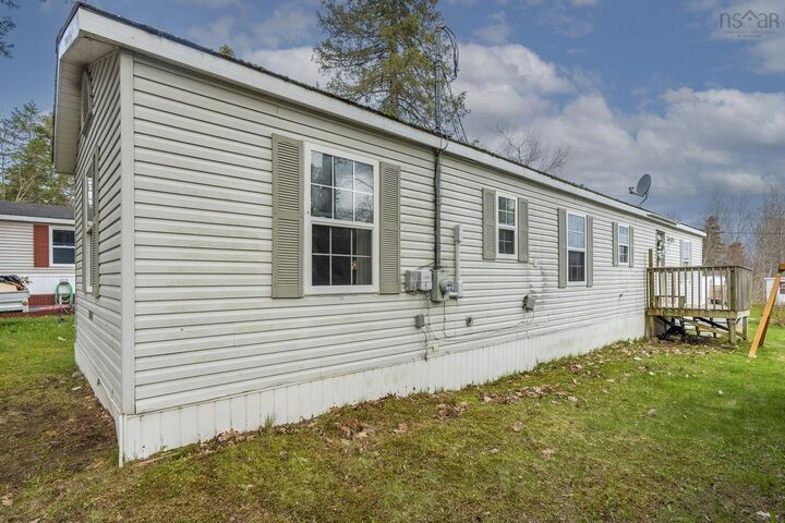 Property Photo:  20 Maple Leaf Drive  NS B4N 5L2 