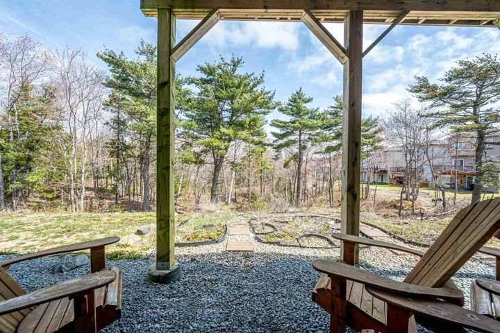 Property Photo:  20 Alamir Court  NS B3M 0N4 
