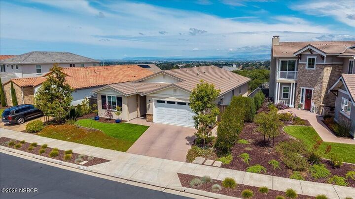 Property Photo:  1523 Copperberry Way  CA 93455 