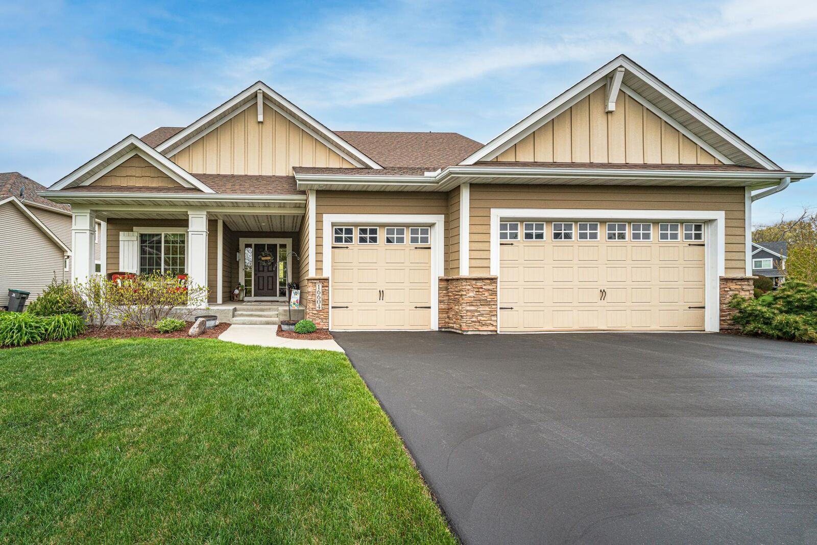Property Photo:  16604 Markley Lake Drive SE  MN 55372 