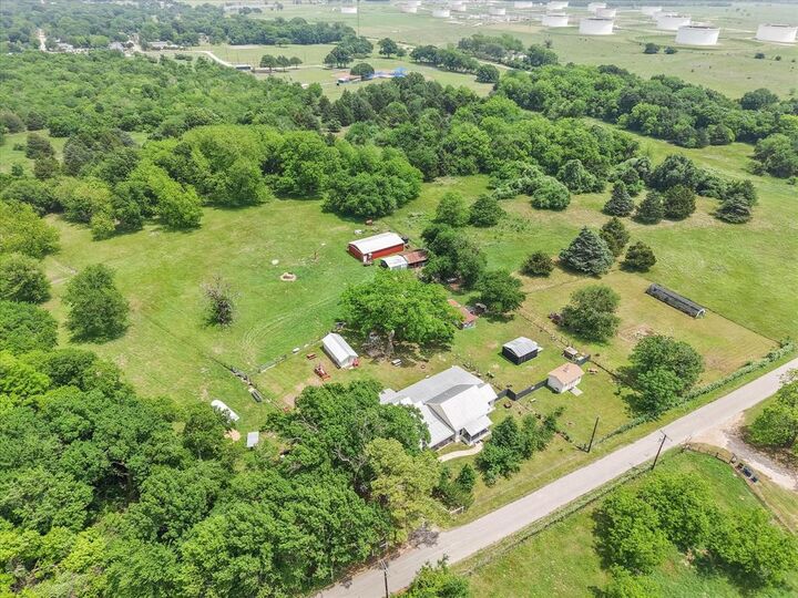 Property Photo:  1101 S 37th Street  TX 75110 