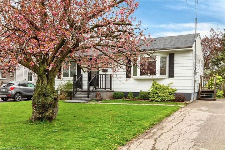 Property Photo:  50 Lakeview Avenue  ON L3M 3M2 