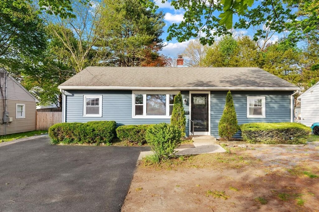 Property Photo:  423 Bedford St  MA 02420 