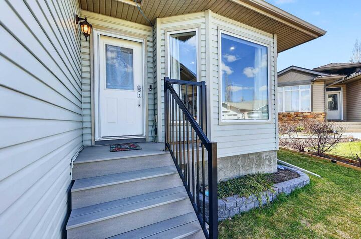 Property Photo:  308 Cambridge Place  AB T1P 1S1 