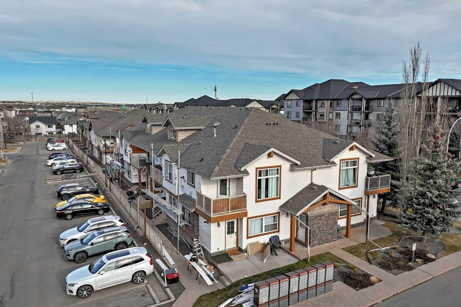 Property Photo:  20 Panatella Landing NW 205  AB T3K 0K8 