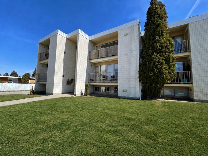 1327 Scenic Drive S 2 — photo 1