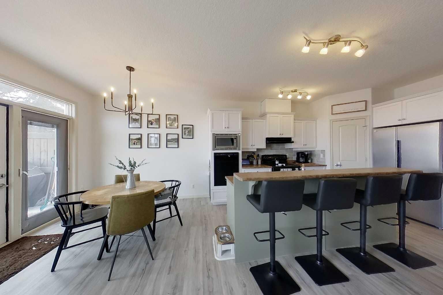 Property Photo:  513 13 Street SE  AB T0G 2A3 