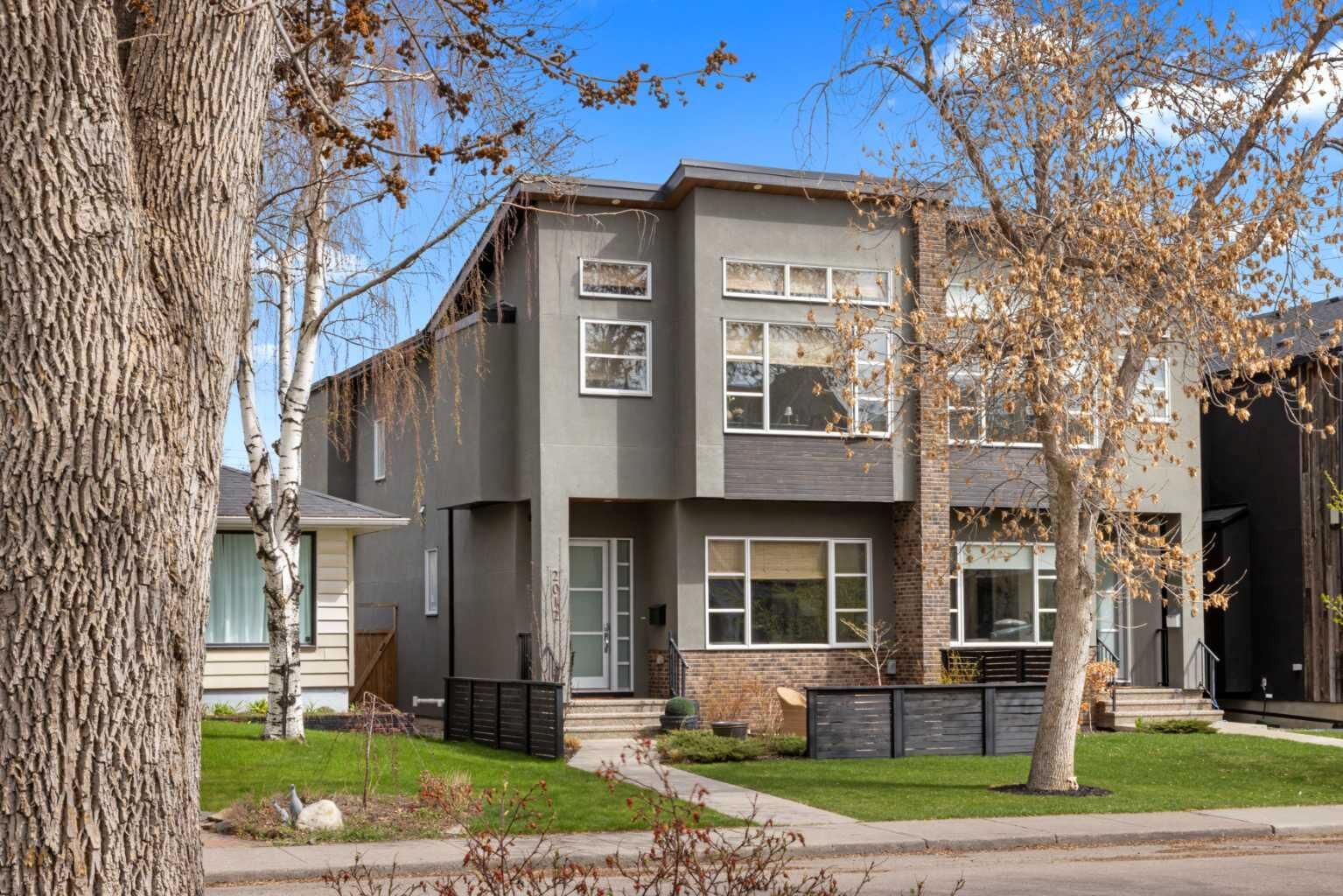 Property Photo: 2012 49 Avenue SW AB T2T 2V4