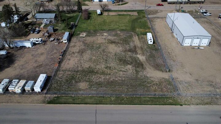 Property Photo: 934 1 Avenue AB T0J 0B0