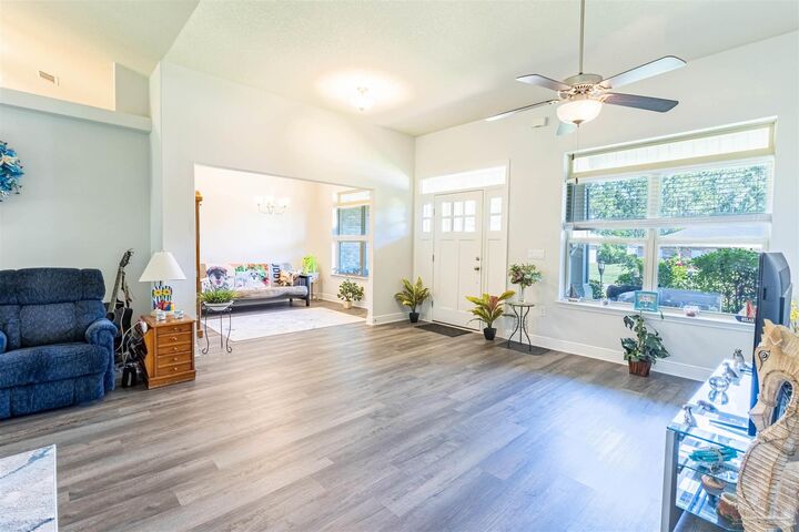 Property Photo:  6739 Indian St  FL 32566 