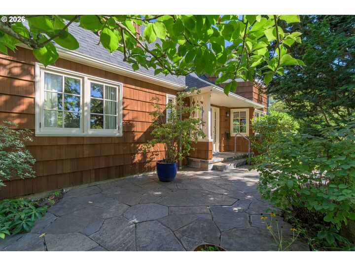 Property Photo:  1669 Fairmount Blvd  OR 97403 