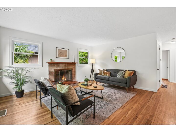 Property Photo:  5228 SE 42nd Ave  OR 97206 