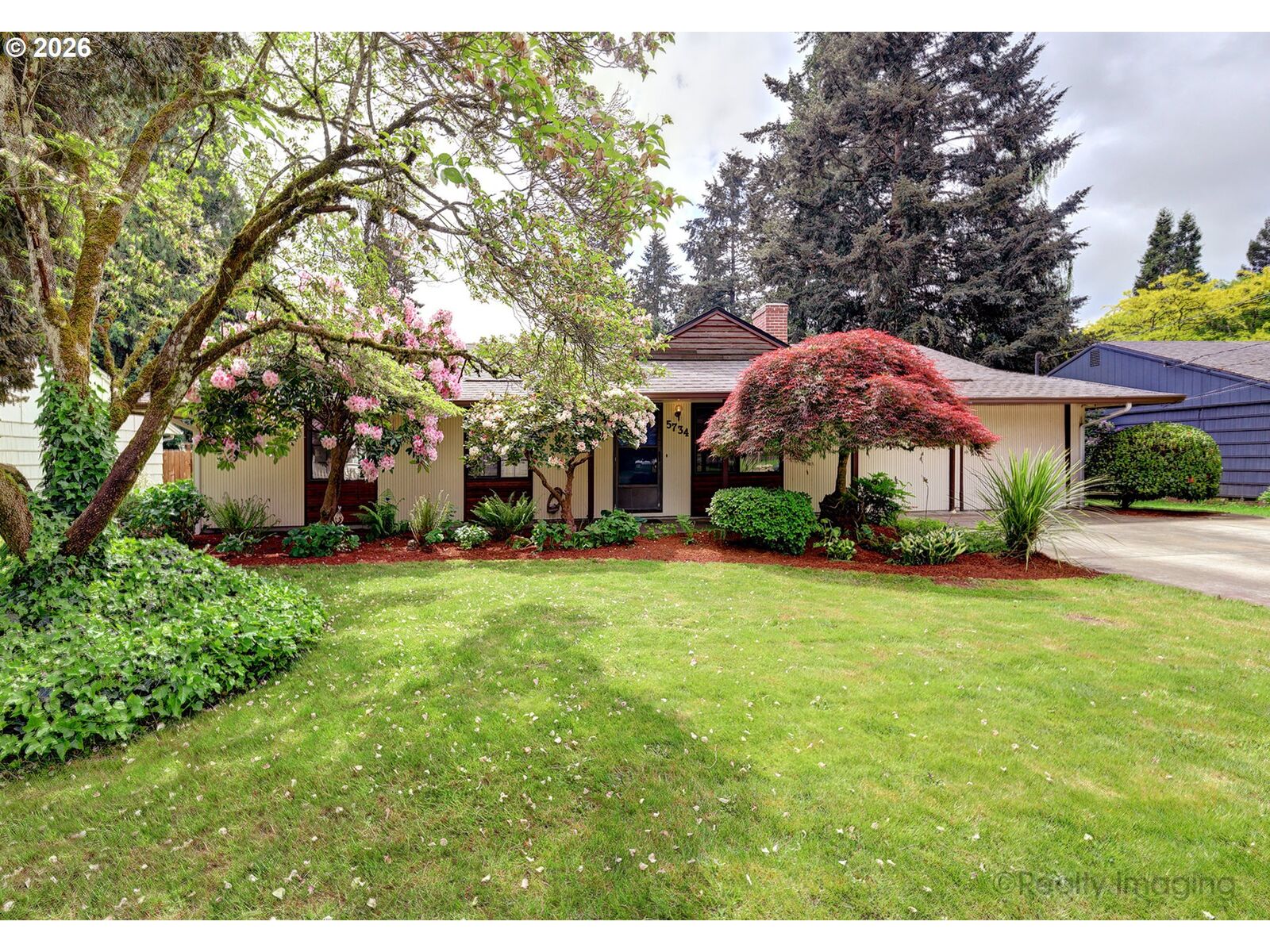 Property Photo: 5734 Kenny St OR 97035