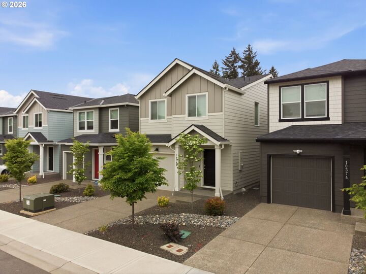 Property Photo:  10360 NE 46th St  WA 98682 