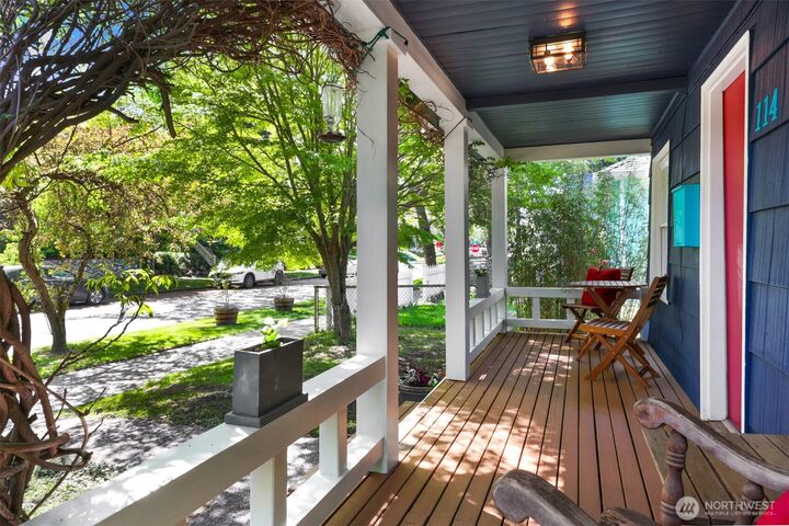Property Photo:  114 N 84th Street  WA 98103 