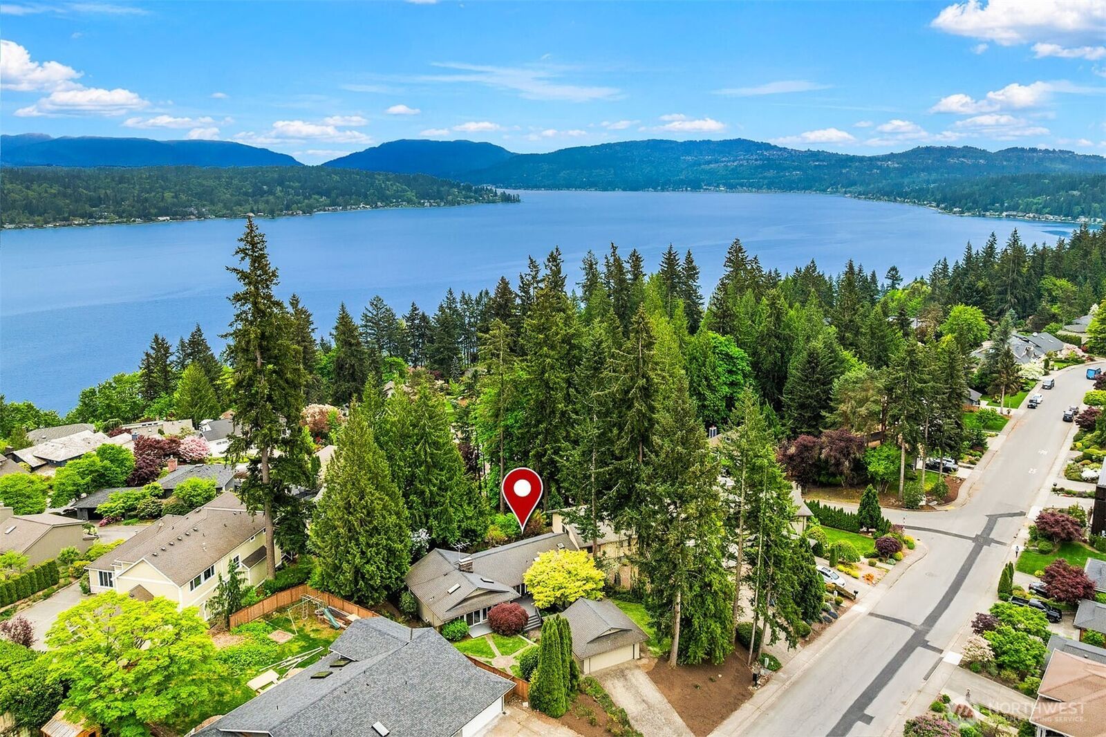 Property Photo:  1516  184th Avenue NE  WA 98008 