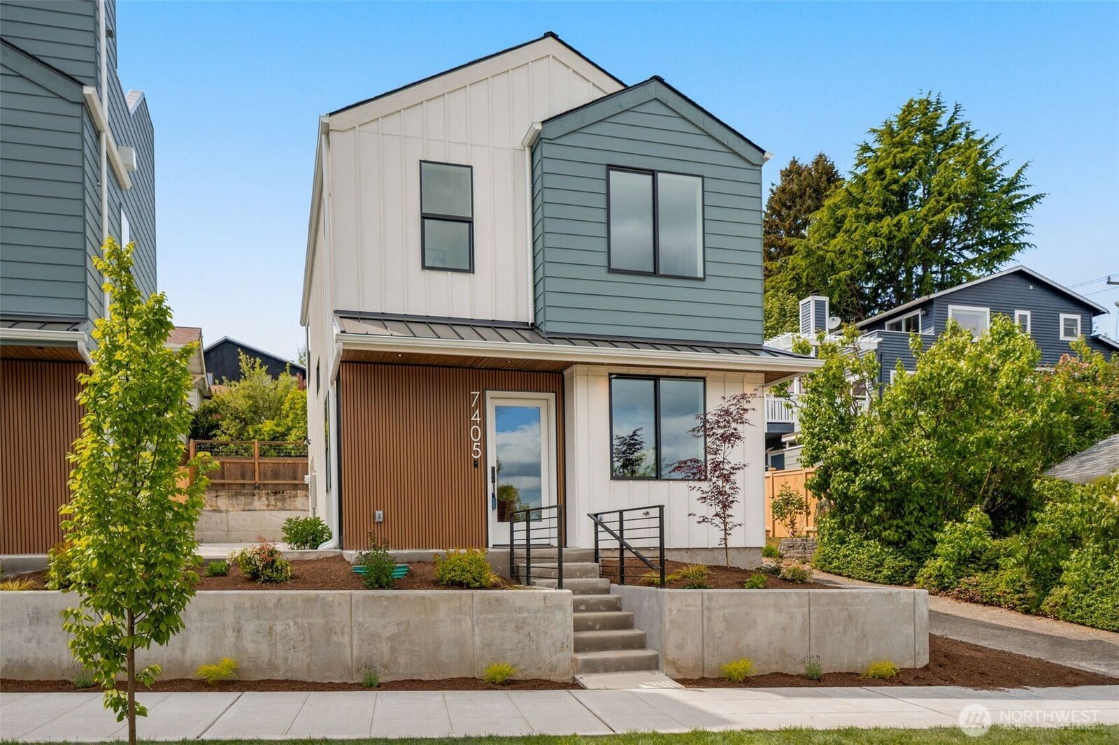 Property Photo:  7405  Dayton Avenue N  WA 98103 