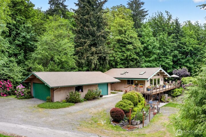 Property Photo:  10427  Sunrise Beach Drive NW  WA 98332 