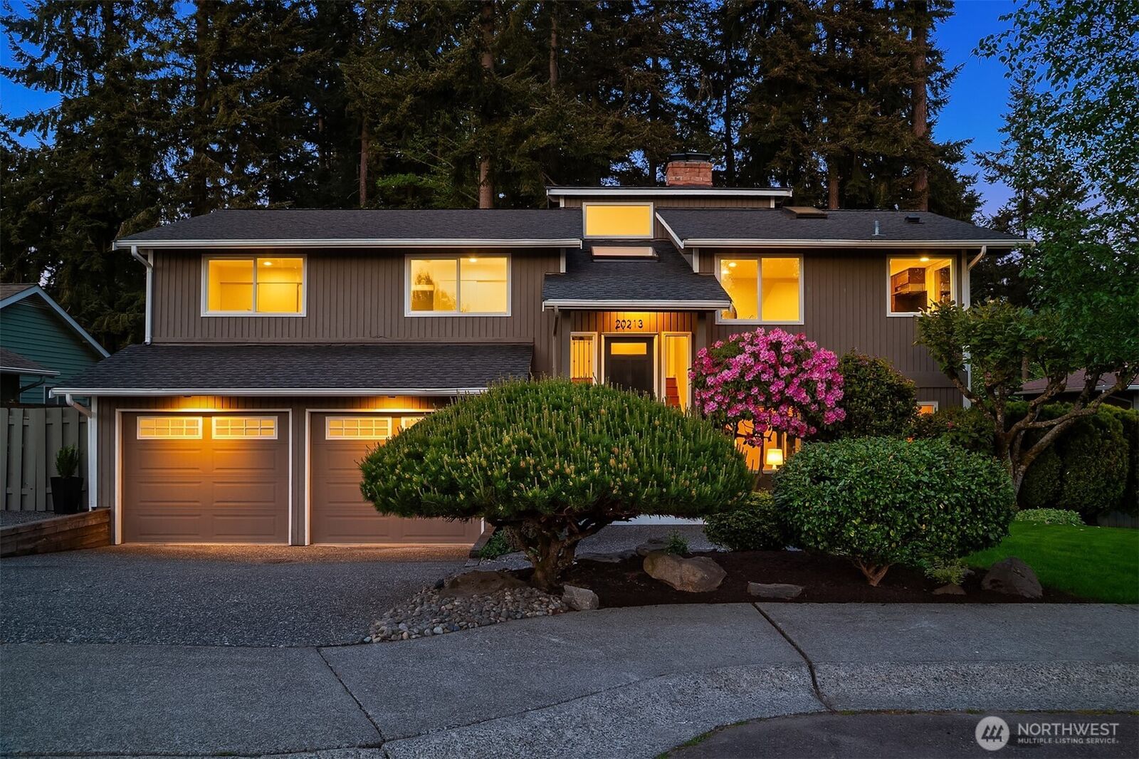 Property Photo:  20213  84th Place W  WA 98026 