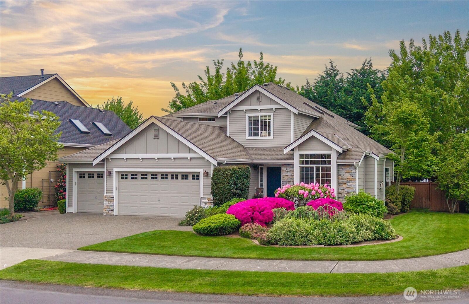 Property Photo:  9204  181st Avenue E  WA 98391 