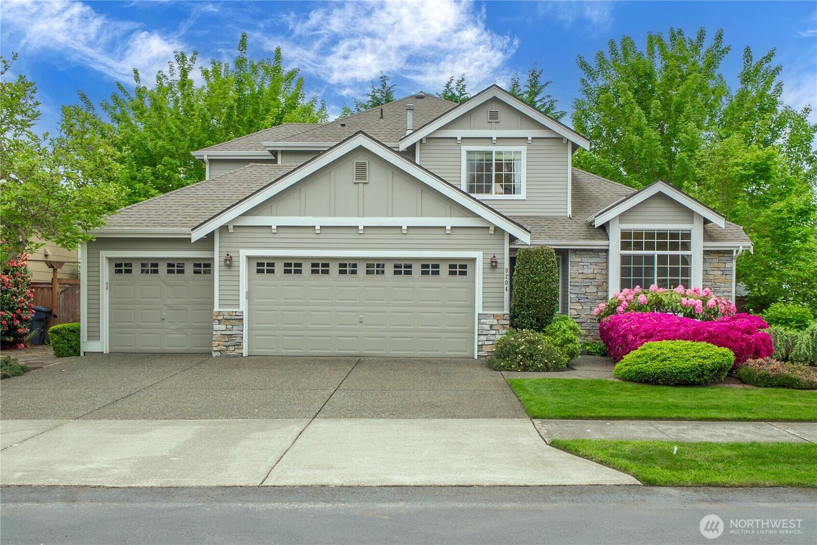 Property Photo: 9204 181st Avenue E WA 98391